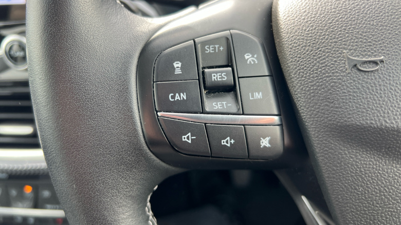 Ford Fiesta 1.0 EcoBoost Hybrid mHEV 125 Vignale Edition 5dr Petrol Hatchback